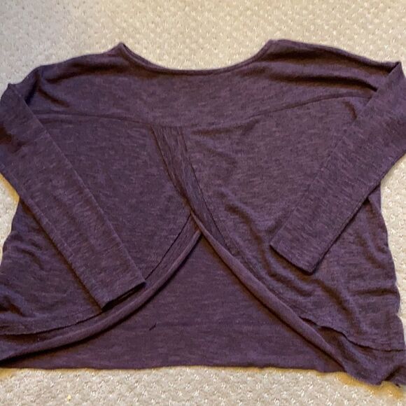 American Eagle sweater size XS. Very good condition. - Picture 4 of 5